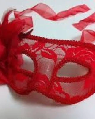 Kırmızı Dantel Maske